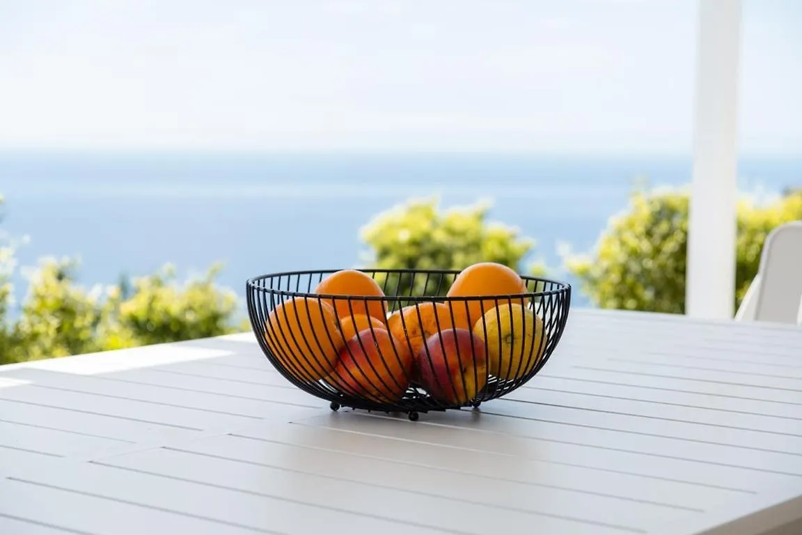 Guestready - Quiet House & Heated Pool W Sea View Hotel Prazeres Vendégház