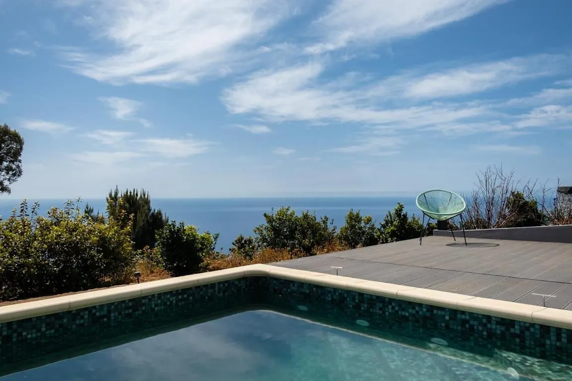 Guestready - Quiet House & Heated Pool W Sea View Hotel Prazeres 0*,  Portugália